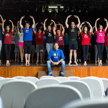 Cia Néia e Nando realiza exposição para celebrar vinte anos