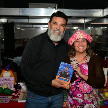 Feira do Livro: Onã Silva lança hoje livro em homenagem ao deputado Jorge Vianna