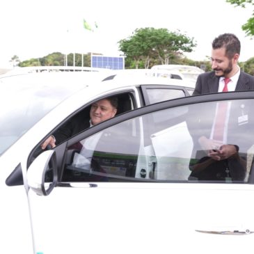 João Cardoso prestigia Seminário internacional sobre o uso de veículos elétricos no Brasil