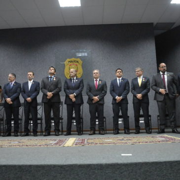 Governador em exercício é agraciado com medalha do Mérito da PCDF