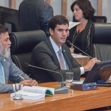 Rafael Prudente é eleito presidente da Câmara Legislativa