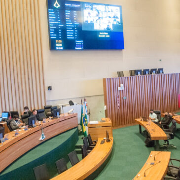 Deputados aprovam suspensão da validade dos concursos públicos homologados