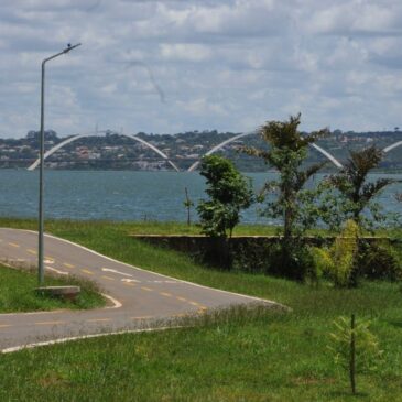 Multa para falta de respeito na orla do Paranoá