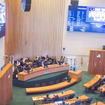 Orçamento que prevê R$ 44,18 bilhões para 2021 é aprovado na CLDF