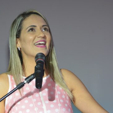 Deputada faz denúncia de utilização de seu nome em diálogo suspeito