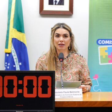 Paula Belmonte defende transparência na aplicação de recursos para primeira infância em evento na Câmara