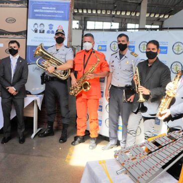 520 instrumentos são entregues a escolas cívico-militares do DF