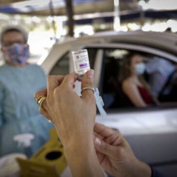 Saúde aplica mais de 113 mil doses de vacina em três dias