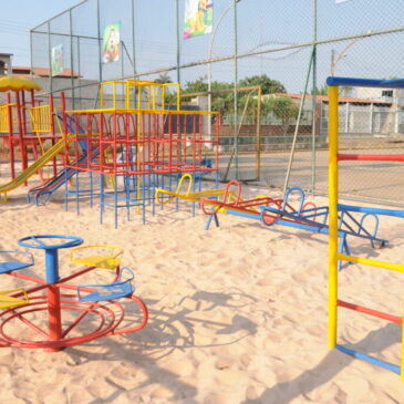 Parquinhos e praças reformados para o lazer em Planaltina