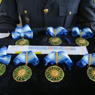 GDF condecora 120 cidadãos com medalha Brasília 60 anos