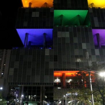Petrobras ilumina prédios no Rio em homenagem ao Orgulho LGBTQIA+