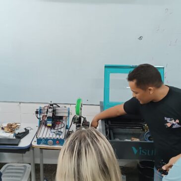 Escola do Gama  recebe o “Cultura Maker nas Artes” que leva tecnologia e criatividade com oficinas gratuitas e inclusão total