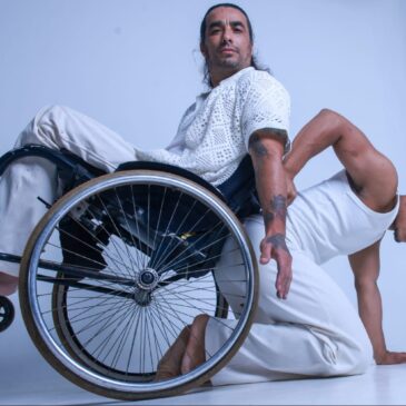 Entre gingas e toques, nasce a liberdade